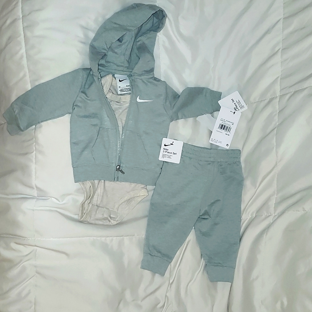 Nike 3 pc set